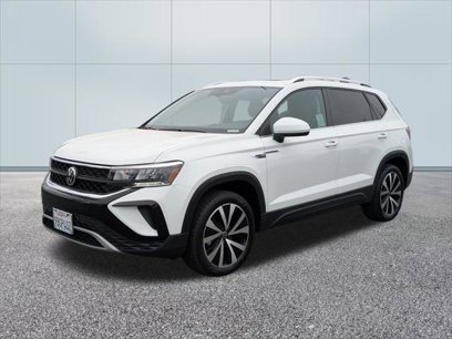Certified 2022 Volkswagen Taos SE w/ Panoramic Sunroof Package