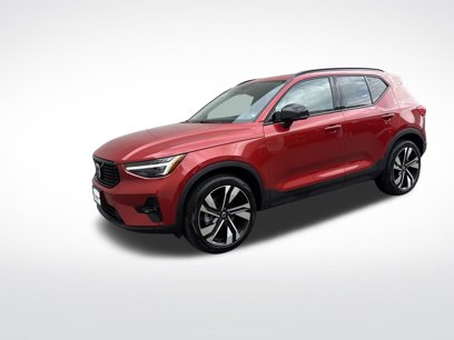 New 2024 Volvo XC40 B5 Plus w/ Climate Package