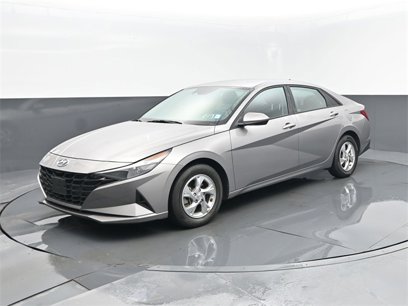 Used 2023 Hyundai Elantra SE w/ Cargo Package