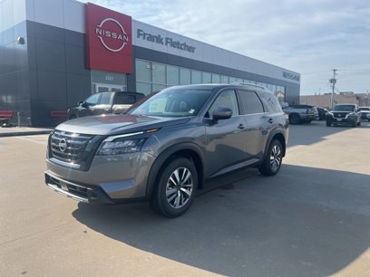 New 2025 Nissan Pathfinder SL w/ Cargo Package