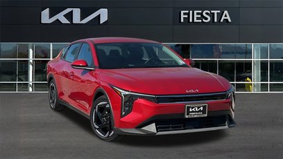 New 2025 Kia K4 EX
