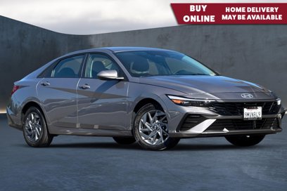 Used 2024 Hyundai Elantra Blue