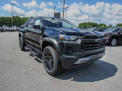 New 2025 Chevrolet Colorado Trail Boss w/ Midnight Edition