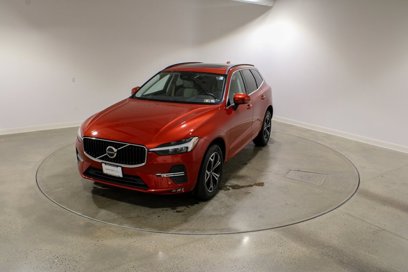 Used 2022 Volvo XC60 B5 Momentum w/ Climate Package