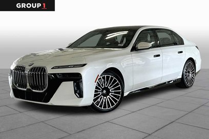 New 2025 BMW 740i w/ Executive Package