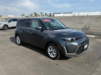 Used 2025 Kia Soul LX w/ Option Group 015