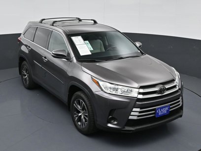 Used 2019 Toyota Highlander LE