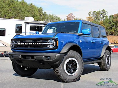 New 2024 Ford Bronco Outer Banks w/ Sasquatch Package