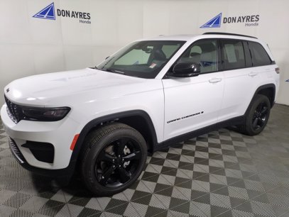Used 2023 Jeep Grand Cherokee Altitude