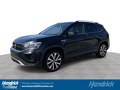 Used 2022 Volkswagen Taos SE w/ Panoramic Sunroof Package