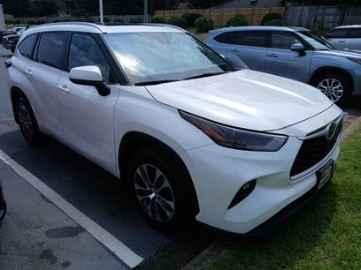 Used 2023 Toyota Highlander XLE