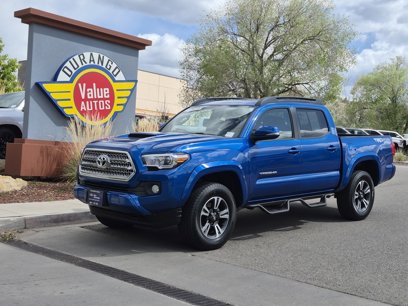 Used 2017 Toyota Tacoma TRD Sport w/ Tow Package (A/T)