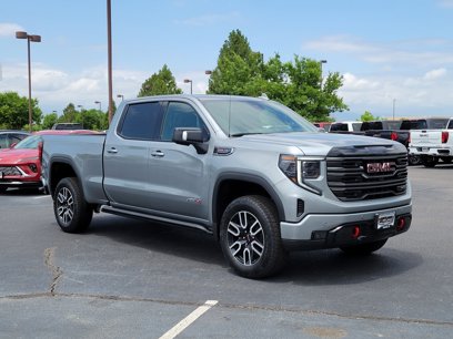 New 2025 GMC Sierra 1500 AT4 w/ AT4 Premium Package