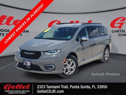 Used 2023 Chrysler Pacifica Limited