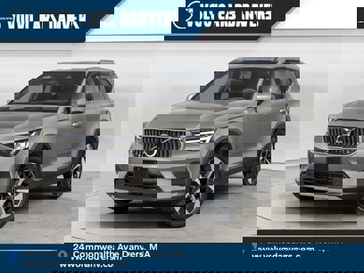 New 2025 Volvo XC40 B5 Ultra w/ Climate Package