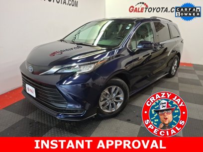Used 2022 Toyota Sienna LE