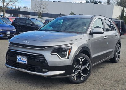 New 2025 Kia Niro SX Touring