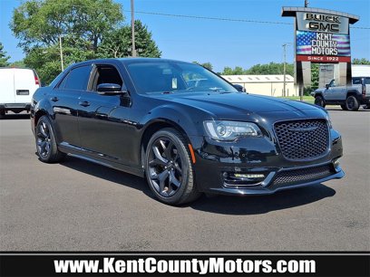 Used 2023 Chrysler 300 Touring L w/ Comfort Group