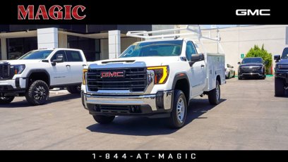 New 2025 GMC Sierra 2500 Pro w/ Convenience Package