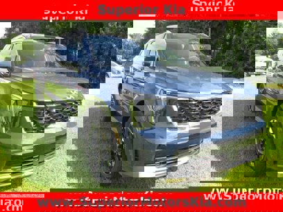 New 2025 Kia Sorento S w/ Panoramic Sunroof Package