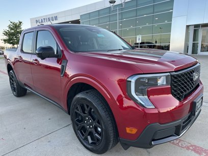 New 2025 Ford Maverick Lariat w/ Black Appearance Package