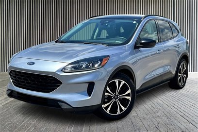 Used 2022 Ford Escape SE w/ SE Sport Appearance Package