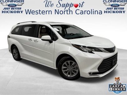Used 2022 Toyota Sienna XLE