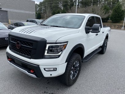 New 2024 Nissan Titan PRO-4X w/ Pro-4x Convenience Package