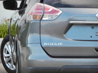 Used 2015 Nissan Rogue SV
