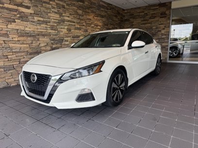 Used 2022 Nissan Altima 2.5 SV w/ SV Premium Package