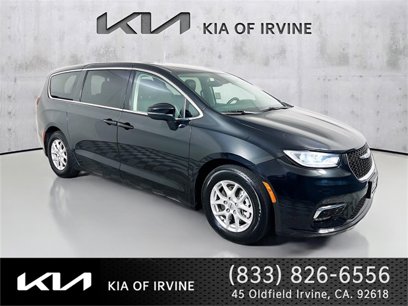 Used 2023 Chrysler Pacifica Touring-L