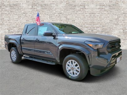 New 2025 Toyota Tacoma SR5