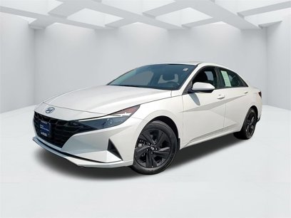 Certified 2022 Hyundai Elantra SEL