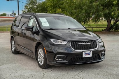 Used 2022 Chrysler Pacifica Touring-L