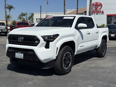 Used 2025 Toyota Tacoma SR5