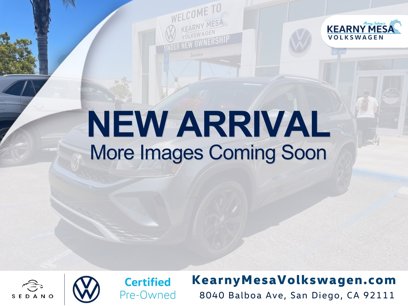 Used 2022 Volkswagen Taos SE w/ Panoramic Sunroof Package