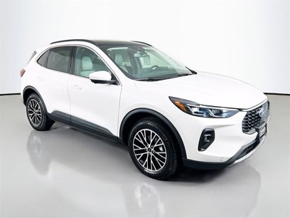 New 2025 Ford Escape SE w/ PHEV Premium Package