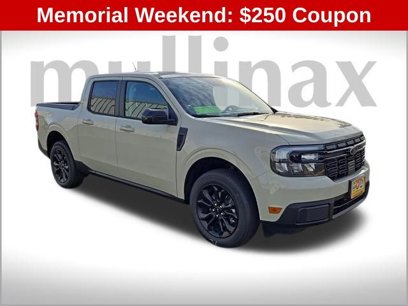 New 2024 Ford Maverick Lariat w/ Black Appearance Package