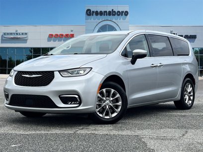Used 2023 Chrysler Pacifica Touring-L