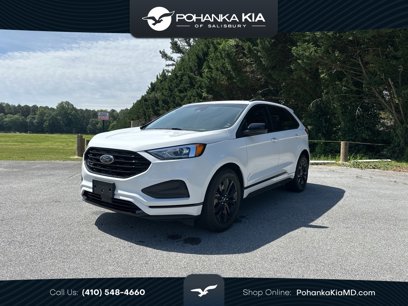 Used 2022 Ford Edge SE w/ Black Appearance Package