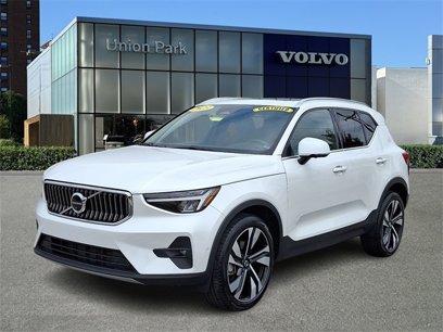 Used 2023 Volvo XC40 B5 Plus w/ Protection Package Premier