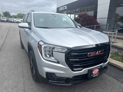 Used 2022 GMC Terrain SLE w/ Driver Convenience Package