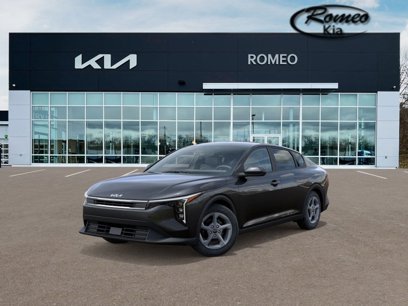 New 2025 Kia K4 LXS