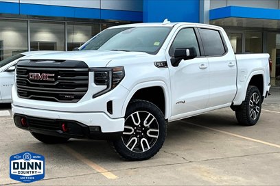 New 2025 GMC Sierra 1500 AT4 w/ AT4 Premium Package
