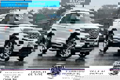 Certified 2023 Ford Explorer Platinum w/ Technology Package