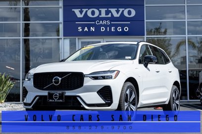 New 2025 Volvo XC60 T8 Core