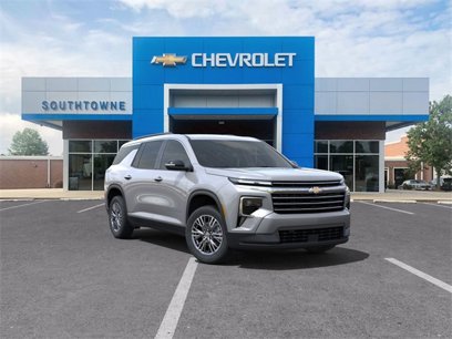 New 2025 Chevrolet Traverse LT w/ Driver Confidence Package