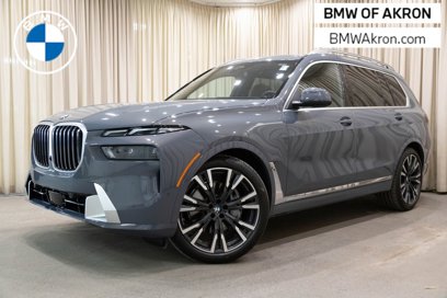 New 2025 BMW X7 xDrive40i w/ Premium Package