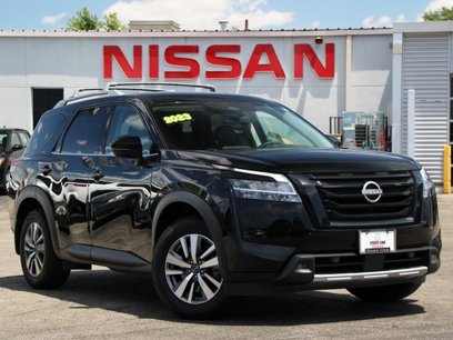 Certified 2023 Nissan Pathfinder SL w/ Lighting Package (N92)