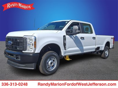 New 2025 Ford F250 Lariat w/ FX4 Off-Road Package